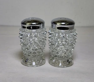 Vintage Fenton Crystal Clear Hobnail Salt & Pepper Shakers Kitchenware Decor (2) - Foto 1 di 8