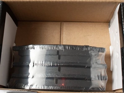 Wearever Silver Rear Brake Pads Fit 2004-06 Chevrolet Epica Model Number NAD1030 - Image 1 of 4