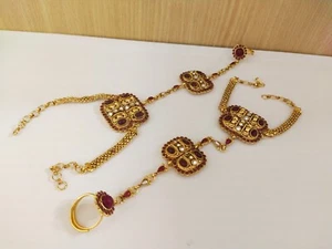 Indio Joyería Hath Punja Bollywood Étnico Chapado en Oro Pulsera Con Segmentos - Picture 1 of 2