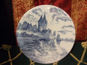 HOMES BY SEASIDE 9" PORCELAIN  PLATE~~ HOLLAND? - Picture 1 of 6