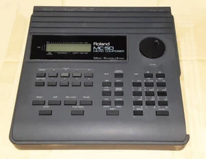 Roland MC-50 MicroComposer Midi Sequencer mit Diskettenlaufwerk Handbücher Japan gebraucht - Bild 1 von 10