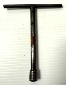 VINTAGE T-HANDLE LUG WRENCH CHROME 4 POINT 1/4" SQUARE WELDING WRENCH - Picture 1 of 4