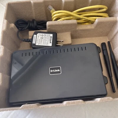 D-Link DIR-628 RangeBooster N-Dual Band Router 4-Port 10/100 no original box - Image 1 of 4