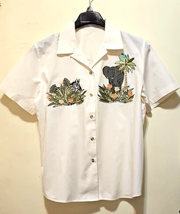 Elegante Blusa Blanca Cremosa Safari Bordada Cebra y Elefante (L) Mangas Cortas - Imagen 1 de 6