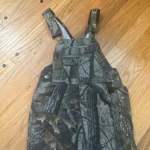 Outfitters Ridge Child Realtree Camo Overalls- Sz M - Picture 1 of 8