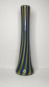 Exclusivo jarrón de vidrio a rayas azul/amarillo firmado por Bruno Andrus canadiense 12,75" - Imagen 1 de 10
