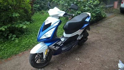 Motorroller/Scooter - Bild 1 von 4