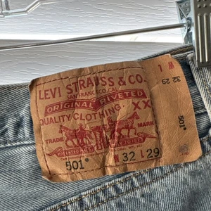 Levi & Strauss 501xx Light Wash Button Fly Jeans Vintage 32x29 - Picture 1 of 11