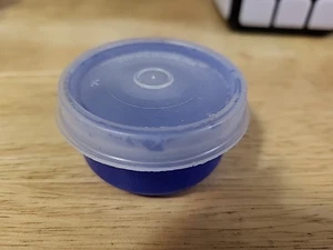 Tupperware Smidgets Mini kleine Schüssel Behälter 1 Unze blau klar versiegelt - Bild 1 von 4