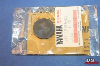 Almohadilla de ajuste Yamaha OEM NOS 2.80 1J7-12169-K1 FJ600 FZ600 Maxim XJ700 Foto 1 de 3