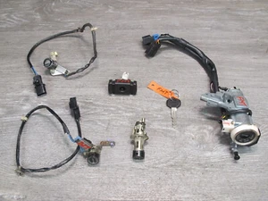 🥇91-96 DODGE STEALTH IGNITION SWITCH DOOR TRUNK GLOVE LOCK CYLINDER KEY SET OEM - Picture 1 of 23