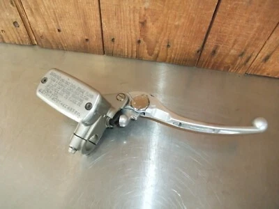 Honda ST1300 A4 paneuropeo 2005 freno delantero cilindro maestro en muy buen estado #169 Foto 1 de 4