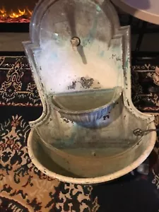 antique water fountain - Picture 1 of 3