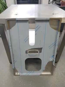 Henny Penny 4 Head Fryer (PFG-500 & 600) Replacement Lid/Filter Cover (17512) - Picture 1 of 4