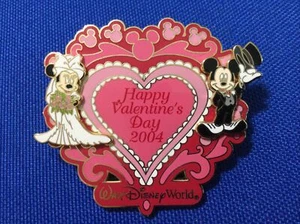 Disney Pin Happy Valentine’s Day 2004 Build A Pin W/ Bride Minnie & Groom Mickey - Picture 1 of 2