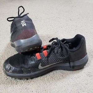 Nike Tiger Woods 2015 Black Golf Shoes Size 8.5 Black Red Silver Trim Spikes - Picture 1 of 11