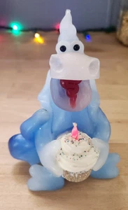 Vintage mit Etikett Northern Lights Candle Company 5" blau Geburtstag Drache Cupcake - Bild 1 von 15
