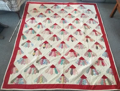 Edredón Fan Patchwork Hecho a Mano 1900’s 91” por 76” Foto 1 de 4