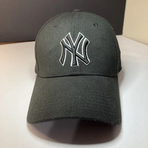  New Era New York Yankees Mütze schwarz Logo 39THIRTY Flexfit Small-Medium - Bild 1 von 9