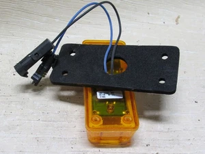Dialight Amber Marker Light 180-01AB-803 - Picture 1 of 3