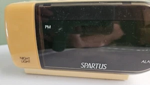 VINTAGE SPARTUS ALARM CLOCK WITH NIGHT LIGHT - Picture 1 of 4