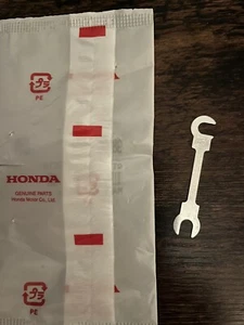 1970-1987 Honda Civic Accord Fuse 45A 98200-64500 OEM NEW - Picture 1 of 1