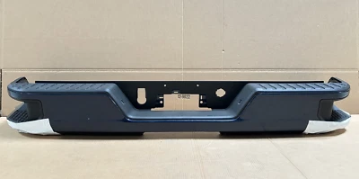 2020 - 2025 GMC Sierra 2500HD/3500HD 后保险杠组件带 O 传感器 原始设备制造商 蓝色 — 第 1/4 张图片