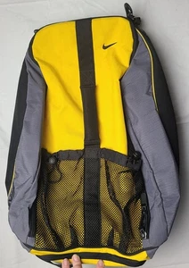 Nike Carry Gear Multi KNX Vintage Multifunktions Nike Rucksack Schultertasche - Bild 1 von 8