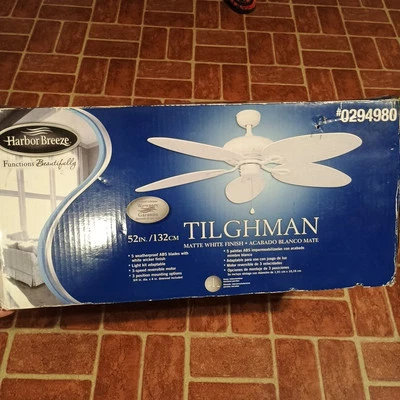 NIB Nice Indoor Outdoor White 52" 5 Blades CEILING FAN/LIGHT KIT  - Image 1 of 2