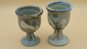 Studio Kunst Keramik Set (2) Steinzeug Weinkelche Erdtöne signiert - Bild 1 von 3