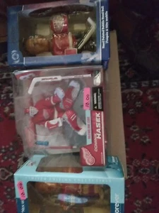 Dominik Hasek Holiday Special 2 Bobble Heads and 1 Figurine - Picture 1 of 3