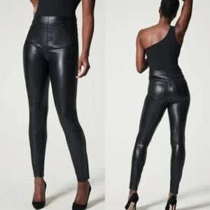 Pantalón ajustado al tobillo tipo cuero Spanx talla LT - Imagen 1 de 7