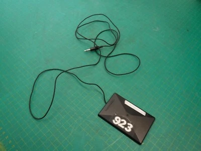 Realistic 33-1089 Ultra-Thin Omnidirectional Microphone - Image 1 of 4