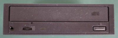 Vintage Computer Hardware: Lite-On Model LTN-486 CD-ROM Drive - Image 1 of 4