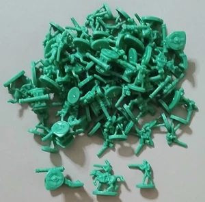 Risk 2015 Game Parker Brothers Replacement Part - Green Army - Picture 1 of 1