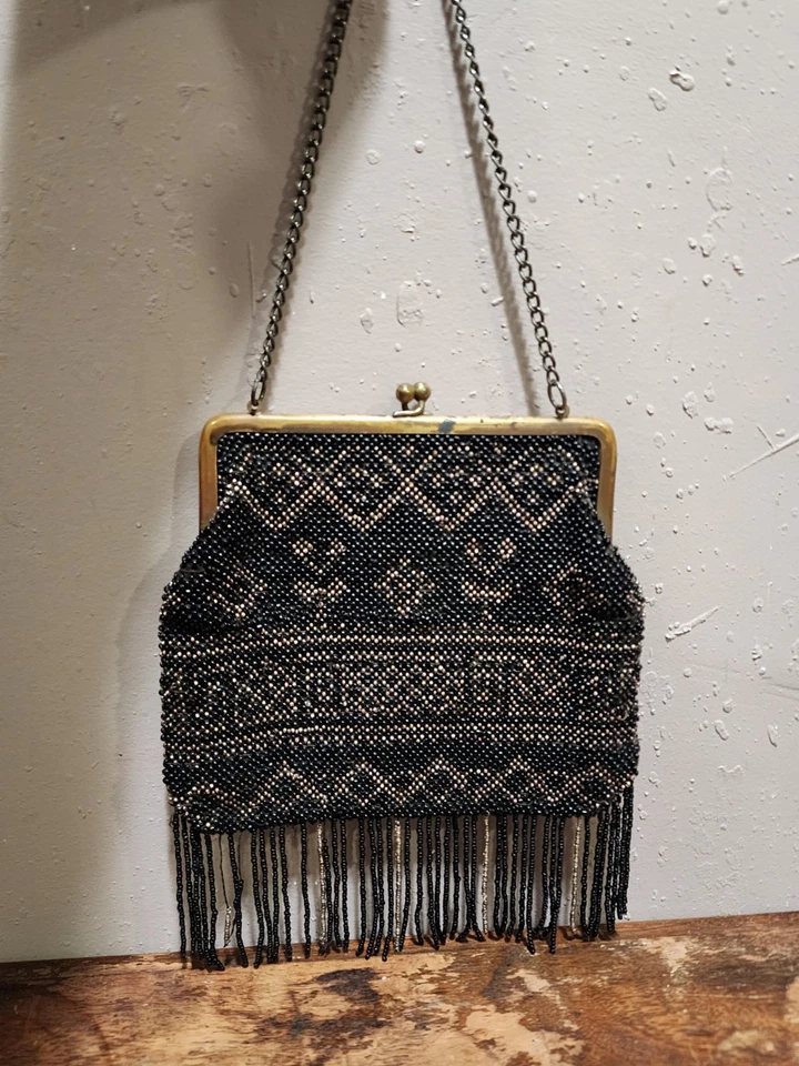 Monedero vintage diseño Art Deco con cuentas aleta usado  Foto 1 de 4