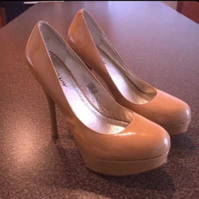 NWOB Zigi NY Nude platform pumps - Изображение 1 из 4