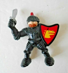 VINTAGE 1995 KNIGHT WITH SWORD & SHIELD 2.5" ACTION FIGURES F-P INC - Picture 1 of 2