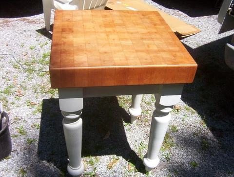 VINTAGE BUTCHER BLOCK TABLE TOP IS 24" X 24" X 4", LEGS ARE 31" BEAUTIFUL COND Cover