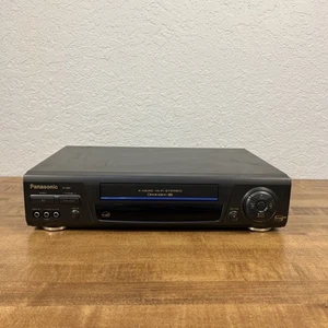 Panasonic PV-8661 VCR VHS 4 Head Hi-Fi Stereo Omnivision No Remote TESTED - Picture 1 of 13