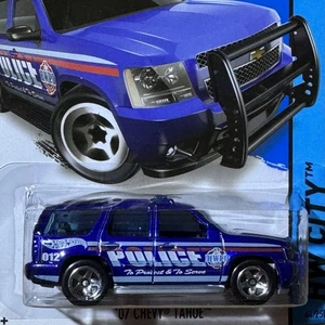 Chevy Tahoe #44/250 2014 Hot Wheels '07 azul policía HWPD HW ciudad/rescate - Imagen 1 de 8