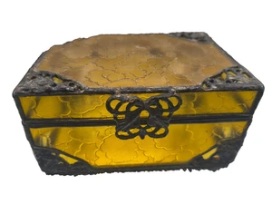 Yellow glass box - Picture 1 of 2