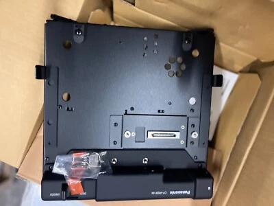 NUEVO Panasonic MONTAJE VEHÍCULO CON CONECTOR DUAL PARA CF-19 CF-WEB184 + SELLADO LLAVES Foto 1 de 4