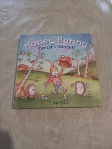 Honey Bunny Dresses Herself - Bild 1 von 3