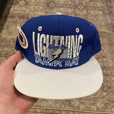 Sombrero Tampa Bay Lightning Snapback Vintage Años 90 NUEVO CON ETIQUETAS AJD Azul Firma Azul NHL Foto 1 de 4