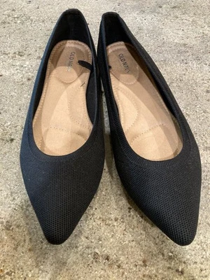 Old Navy NWOT Woman Size 8 Trendy Fashionable Comfy Knit Pointed Toe Flats Shoes - Image 1 of 4