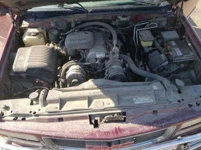 Alternador 124 amperios compatible con camioneta Chevrolet 2500 96-00 1361738 Foto 1 de 4