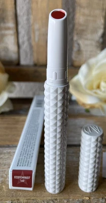 Lápiz labial nutritivo de mantequilla vegana Kat Von D KVD Epic Kiss ~ Ecofeminista 160 ~ NUEVO Foto 1 de 4