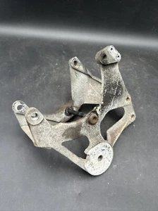 86-91 OEM C4 Chevy Corvette A/C Compressor & Tensioner Bracket GREAT - Picture 1 of 10