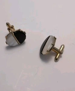 SWANK - VINTAGE CUFFLINKS - SIGNED SWANK Two Tone Gold And White - Picture 1 of 3